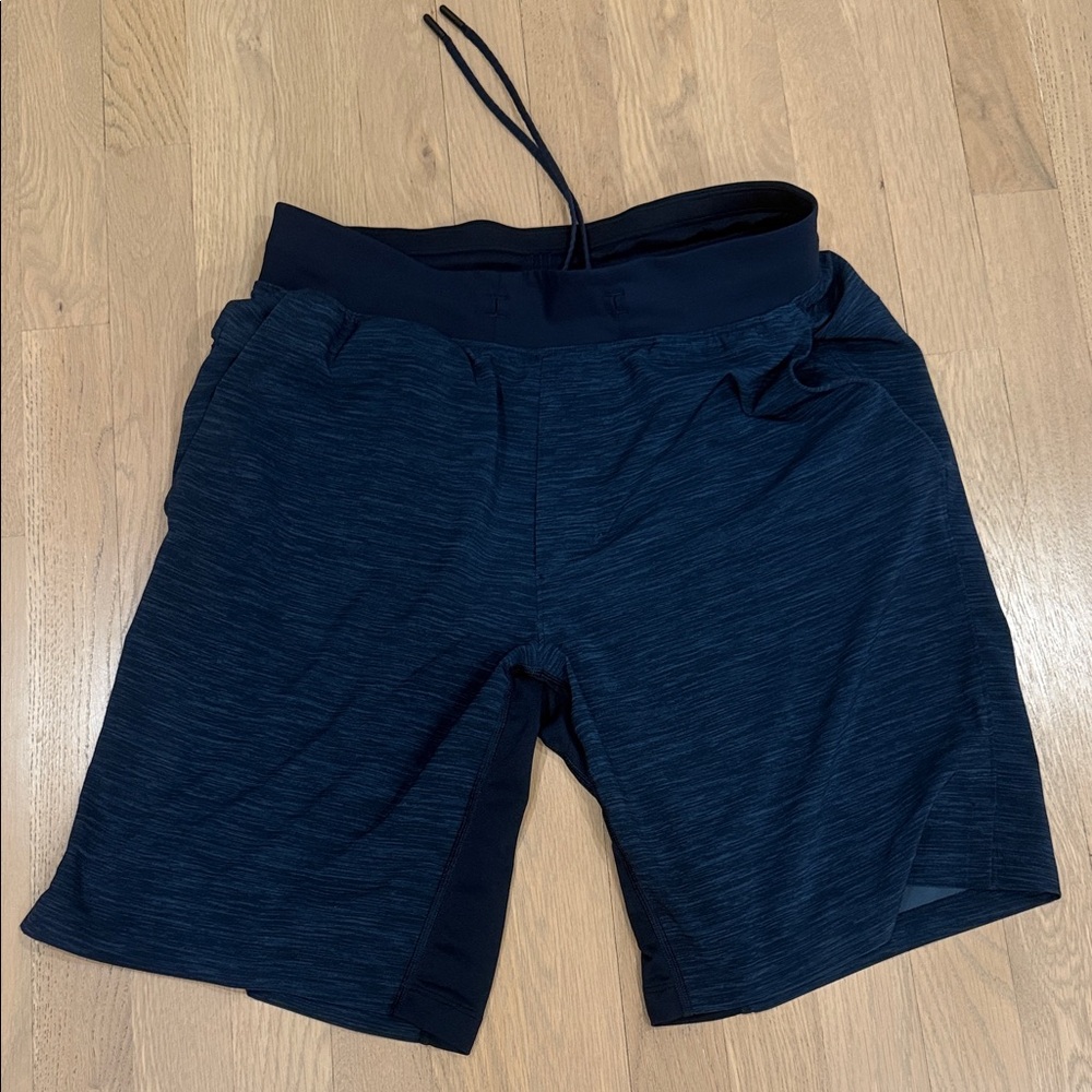 Lulu Men's Navy Blue Athletic Shorts M 9”